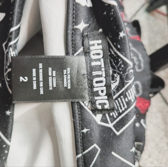 Black and White Patterned Women's Skirt - Picture 3 of 3